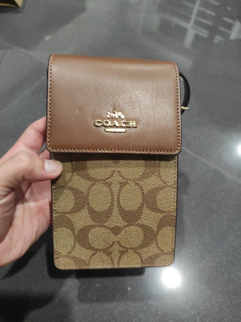 Coach handphone pouch online