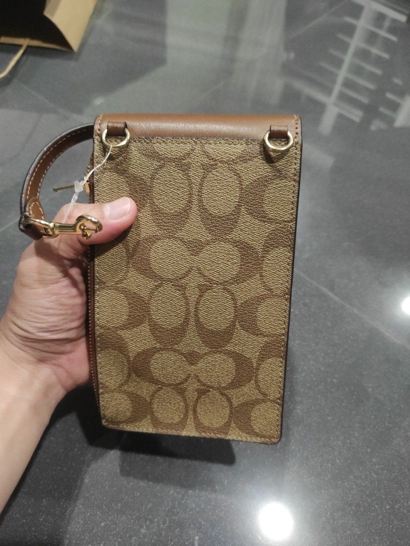 Coach handphone pouch