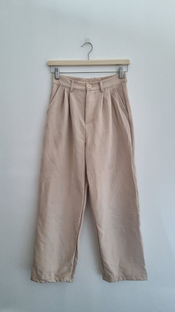 Dazy Shein Cream Straight Leg Slacks (Category: Other Bottoms) located in Quezon City. Submitted by jericagarcia (Listing ID 1323804075, Image 1). Description: Dazy Shein Straight Leg Slacks Color: Cream Size: Small Waist: 27" Length: 36" Waist to crotch: 12" A few light/subtle same color stains.