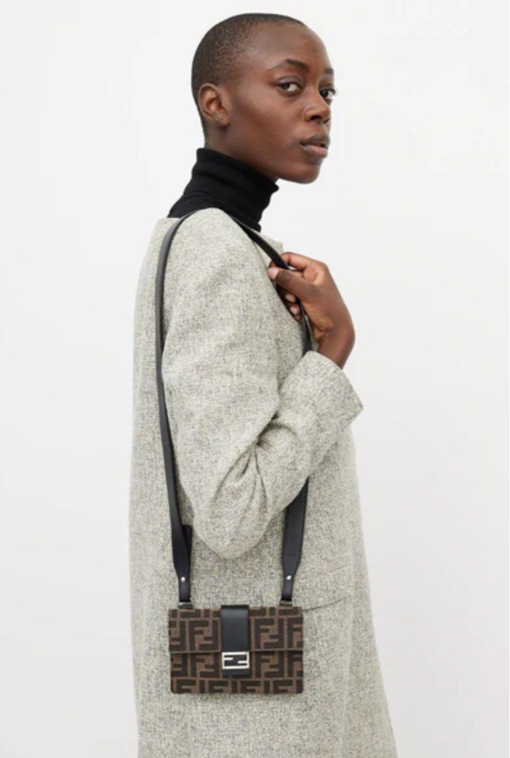 Fendi baguette crossbody store