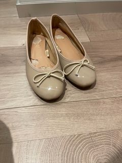 （分類：）位於 。 由 selsel1999 提交（商品編號 1323784607，圖片 1）。簡介： 。