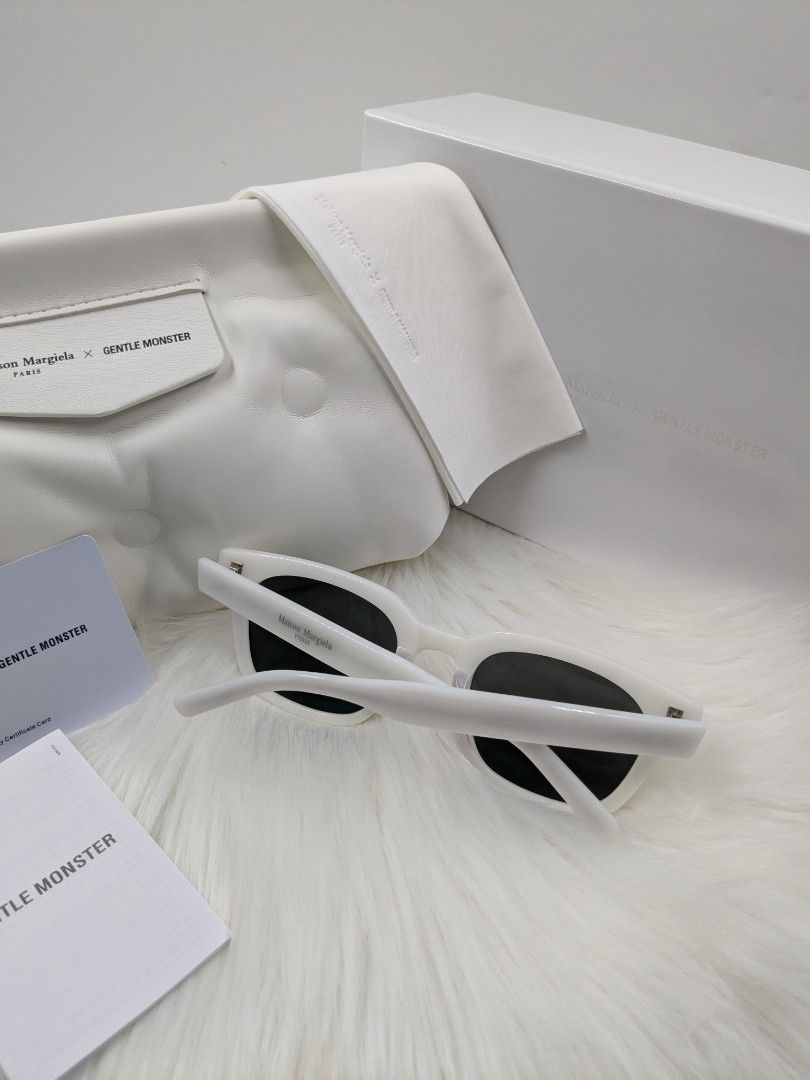 Gentle Monster Maison Margiela MM006 (Category: Sunglasses & Eyewear) located in Las Pinas. Submitted by luxlahvu2017 (Listing ID 1323825739, Image 3). Description: Guaranteed Authentic/Original US PURCHASED with complete inclusion OPEN for COD to sure buyers ONLY.