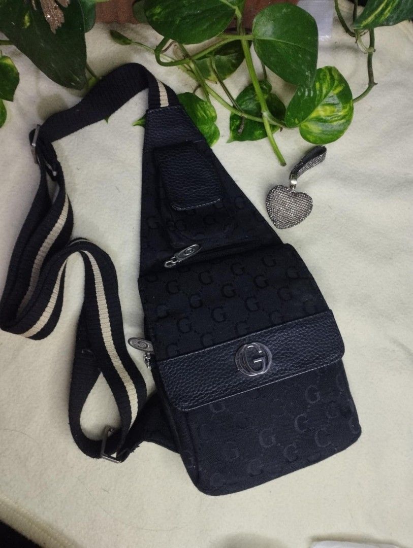 Guess chest bag Women s Fashion Bags Wallets Cross body Bags on Carousell