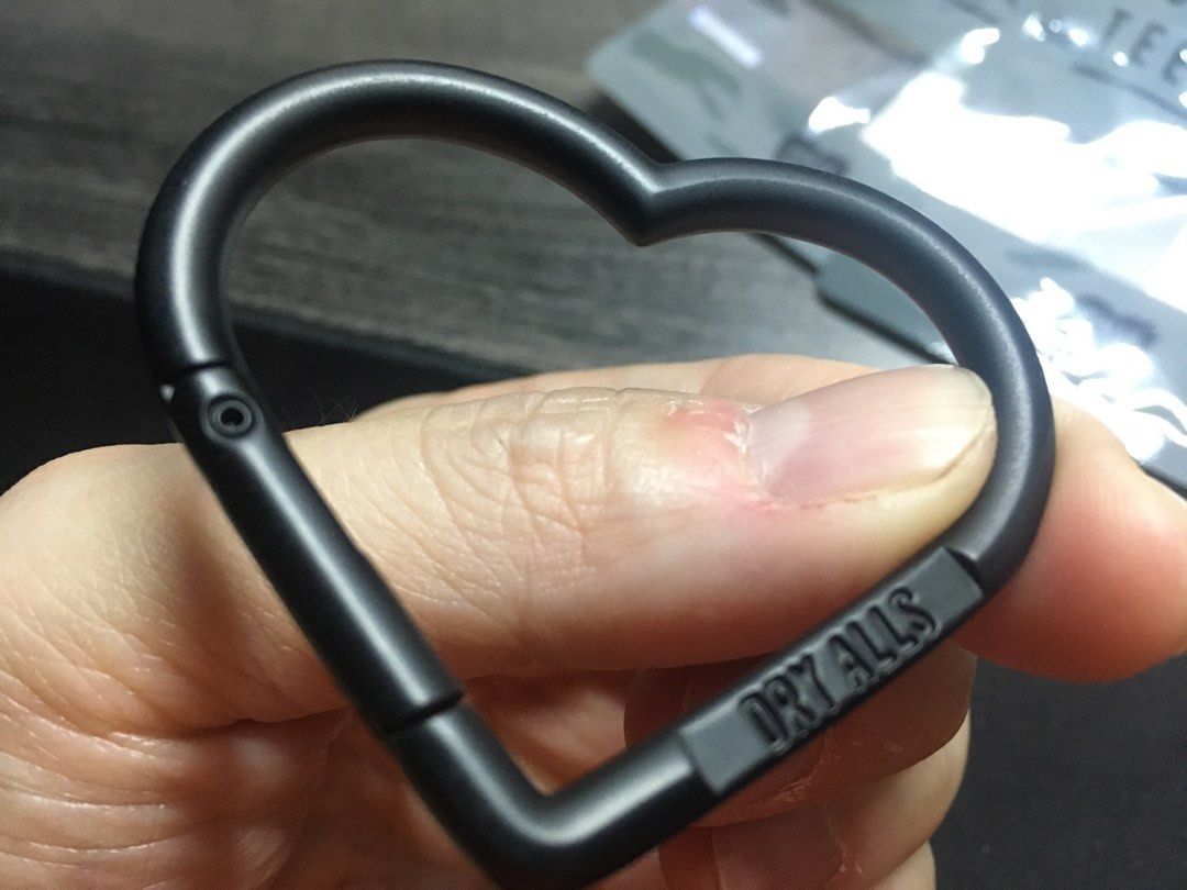 HUMAN MADE HEART Heart Carabiner 