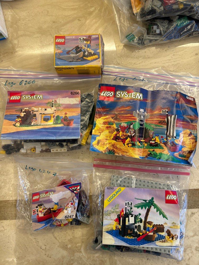 Lego system Pirates Islanders Imperial Guards 6234 6266 6262 6260 6247 bundle of 5 all complete with instructions