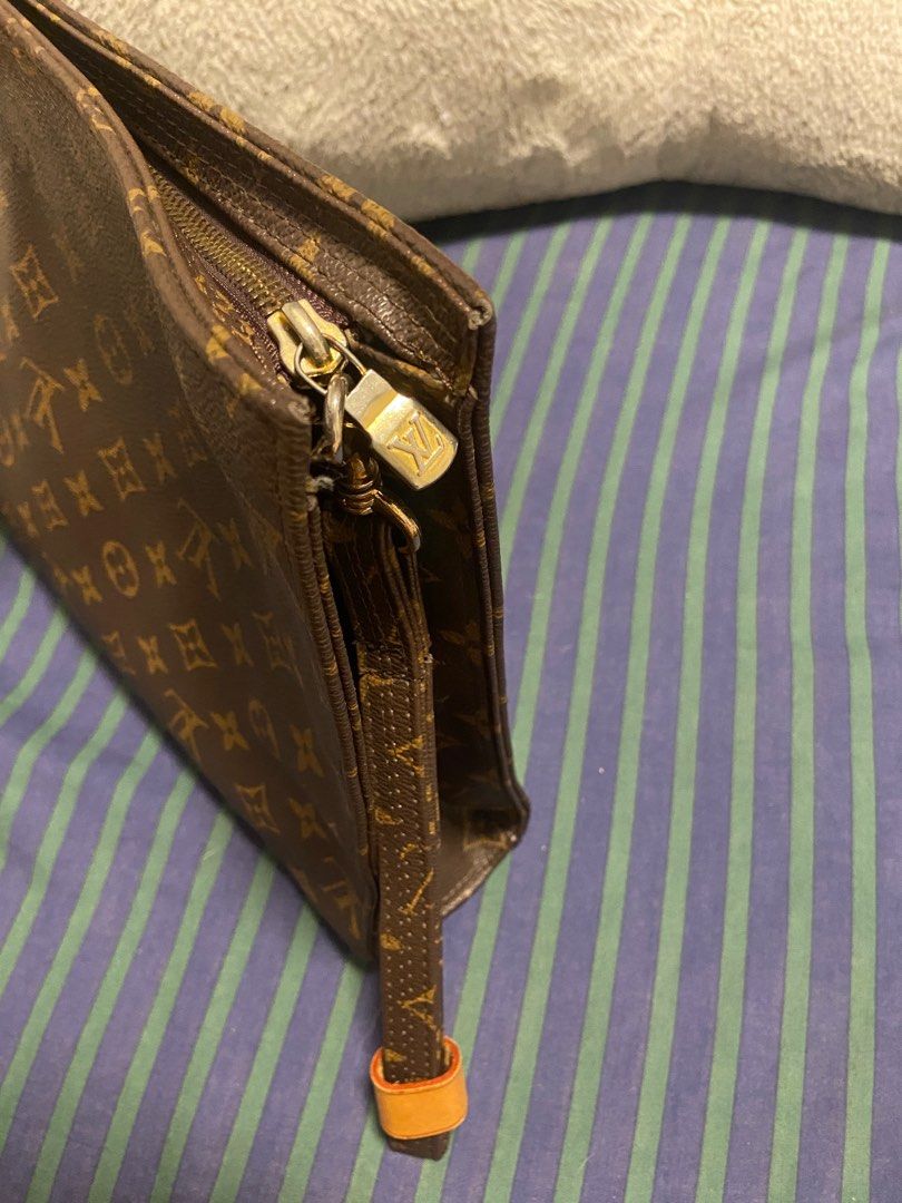 Lv envelope clutch clearance