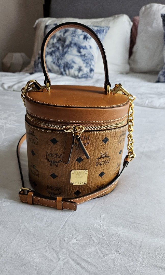 Mcm vanity bag deals