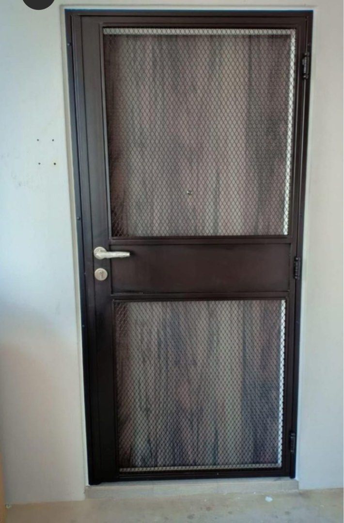 HDB Mesh Gate // Pet Friendly Gate, Furniture Home Living