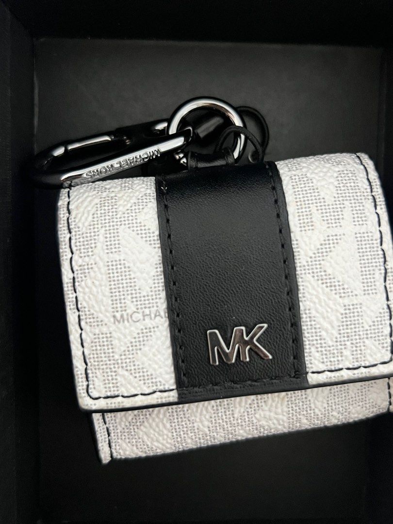 Michael Kors Airpods Pro Case (Category: Portable Audio Accessories) located in Makati City. Submitted by jigabee (Listing ID 1323816739, Image 2). Description: decluttering! never used! lost my airpods before i could use it lol 1,100 + sf loc: makati mop: gcash & bdo! .