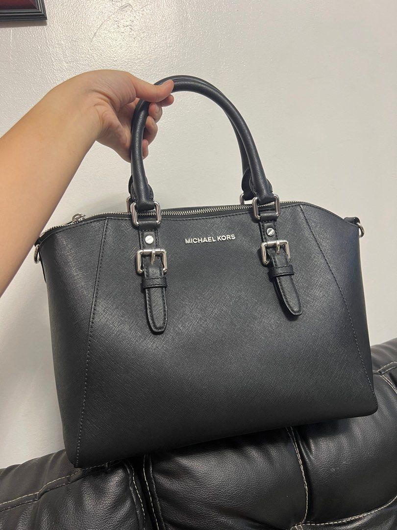 PRELOVED MICHAEL KORS CIARA BLACK BAG (Category: Shoulder Bags) located in Manila. Submitted by dballison (Listing ID 1323691464, Image 2). Description: Preloved MK Ciara Bought at retail price Used twice and just kept stored Super nice pa ng quality 🥹 almost brand new With dustbug (as shown in the photo).