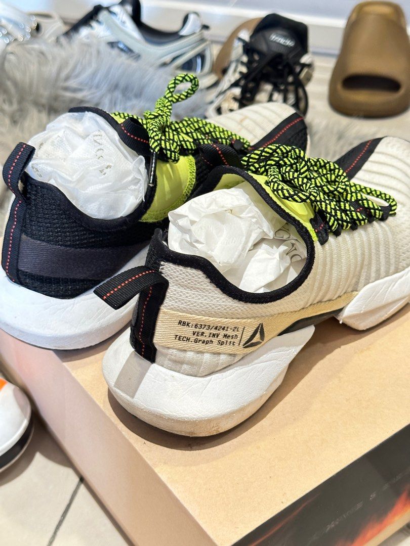 Reebok tech graph split clearance