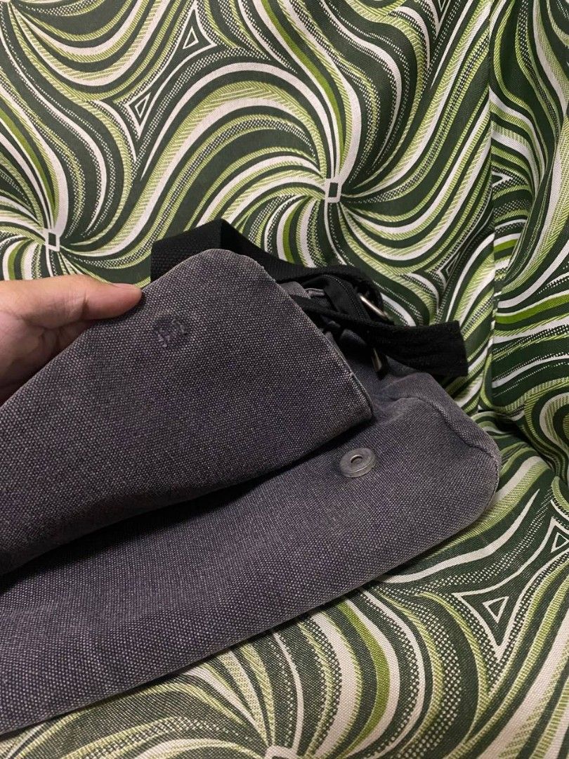 Saint barbara sling bag (Category: Sling Bags) located in Malolos. Submitted by sshoooo (Listing ID 1323689607, Image 3). Description: -u can see sa provided na pictures yung issues nya po..