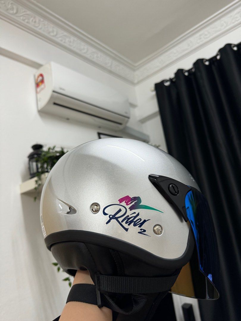 SGV Rider 2 Helmet with Visor, Motorbikes on Carousell