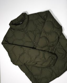 （分類：）位於 。 由 break_918 提交（商品編號 1323767691，圖片 1）。簡介： 。