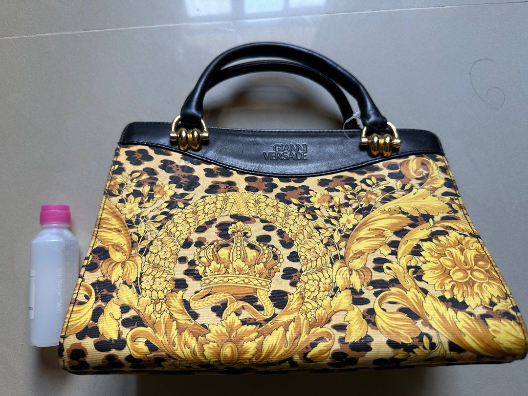 Versace classic bag outlet
