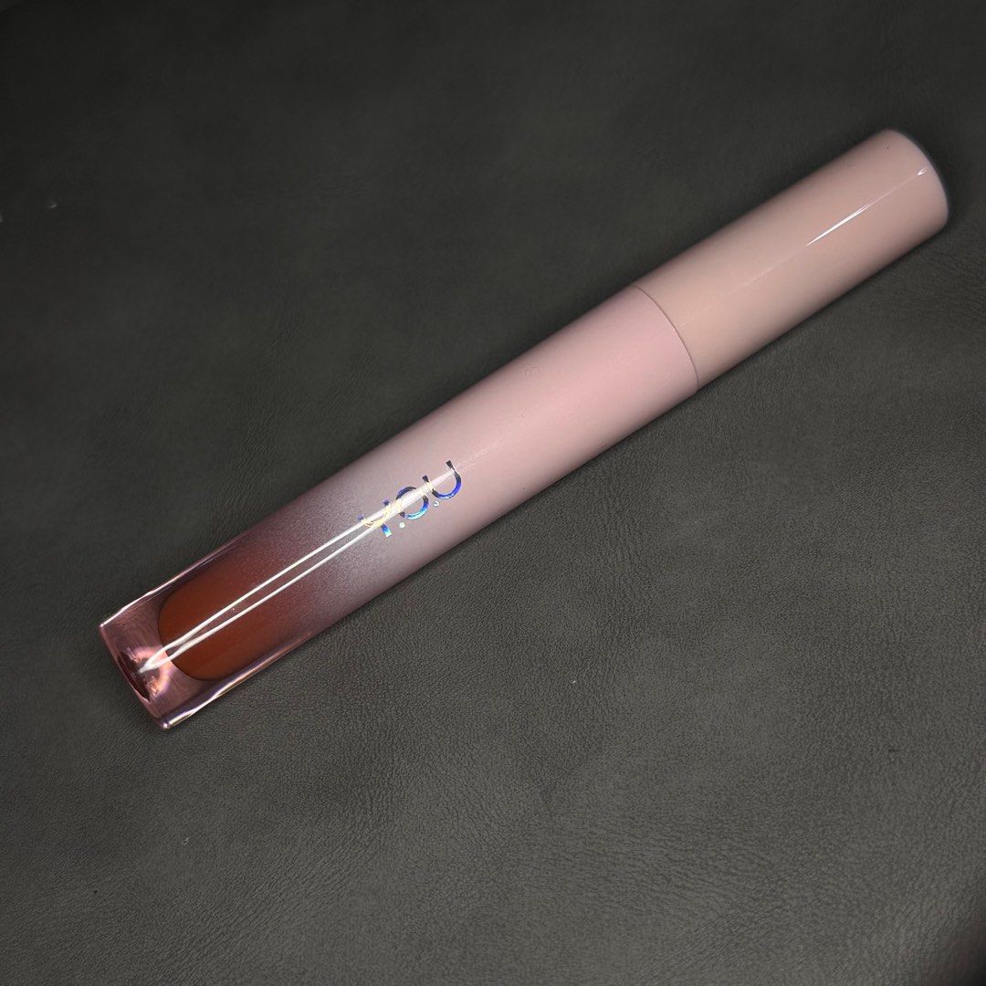 Y.O.U. Simplicity Cotton Lip Clay (Category: Makeup) located in Cainta. Submitted by crezzex (Listing ID 1323768491, Image 1). Description: Jnt or Lalamove.