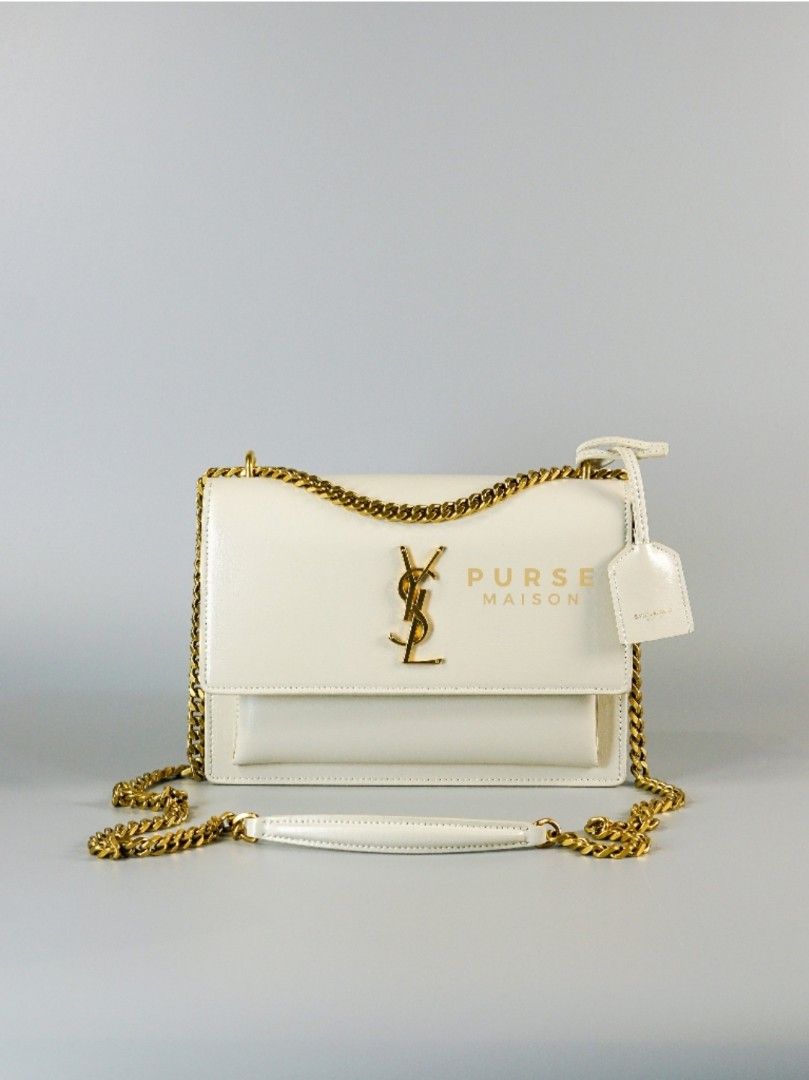 YSL Sunset White Medium Smooth Leather Bag (Category: Luxury Bags & Wallets) located in Taguig. Submitted by pursemaison (Listing ID 1323824647, Image 1). Description: YSL Sunset White Medium Smooth Leather Bag ✨Php 95,000 *Additional 3.85% for straight credit card payments *Available for 4 months layaway with 1% interest per month *BDO credit card up to 36 mos & Citibank credit card up to 24 mos (with interest) CONDITION: Pristine condition with