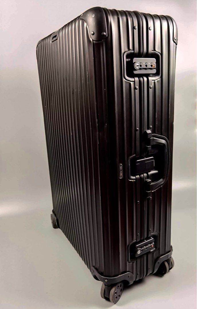104L RIMOWA Topas Stealth Check-in XL, Hobbies & Toys, Travel