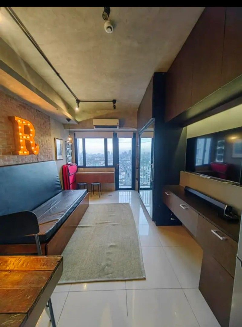 Sun Residences for Rent (Category: Apartments & Condos) located in Taguig. Submitted by rheannataberna (Listing ID 1323979372, Image 3). Description: Fully Furnished 1 BR 1 Bedroom 28 sqm with Balcony QC skyline facing Amenities Renovated with lots of Storage space 37th Floor Tower 2 Sun Residences Mayon St. in front of Welcome Rotonda Quezon City.