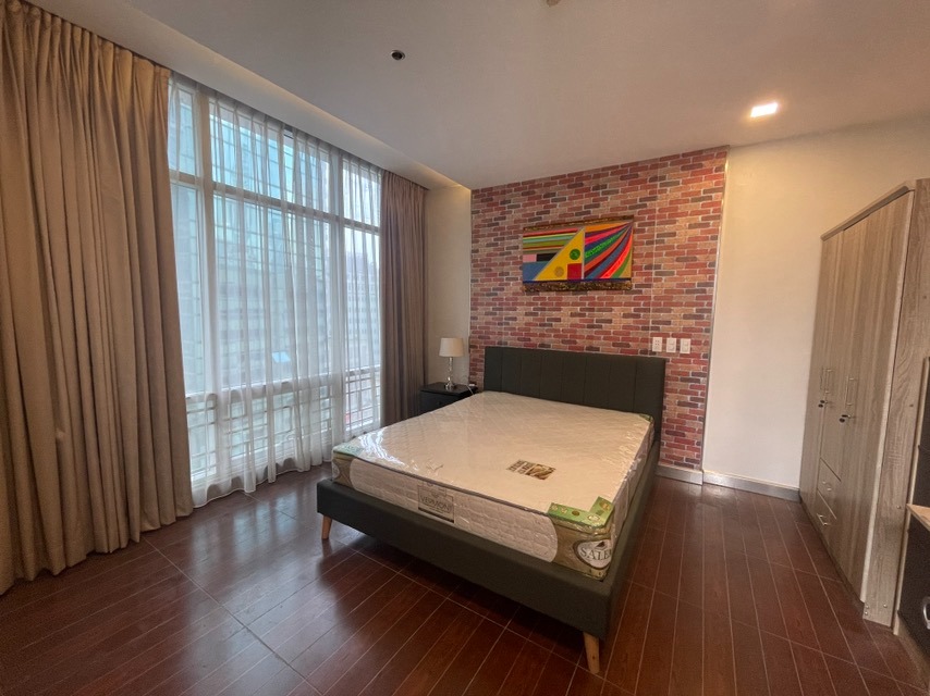 (Category: ) located in . Submitted by hwong1 (Listing ID 1323906180, Image 1). Description: .