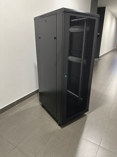 Oracle Sun Server Rack- 42U 1200 x 600, Furniture & Home Living ...