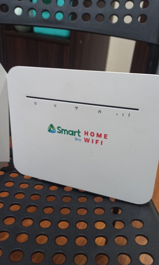 4G LTE Router for Wifi (Category: Office & Business Technology) located in Manila. Submitted by ob1kenobi (Listing ID 1323836023, Image 2). Description: Smart bro PHP 1000 Pro CPE PHP 1500 All are open line and working No issues RFS: Upgrading to other plan.