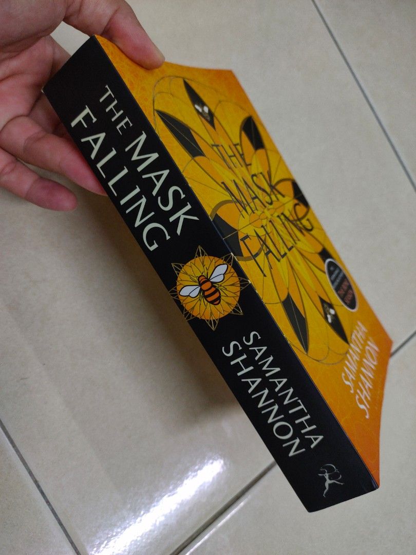 [ 100% Original ] The Mask Falling by Samantha Shannon (YA / Fantasy ...