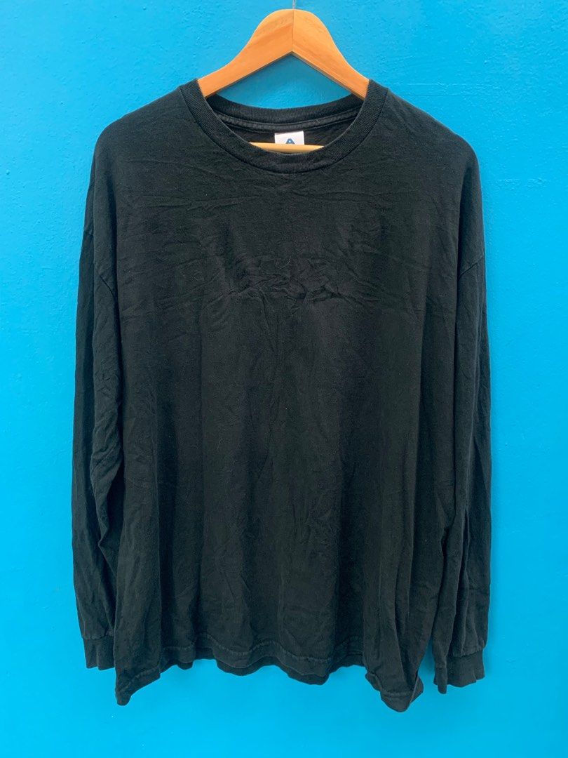 AAA Alstyle Blank Longsleeves Plain (Category: Tshirts & Polo Shirts ) located in Tarlac. Submitted by nothingbutlesthrift (Listing ID 1323840649, Image 1). Description: AAA Alstyle Blanks Longsleeves 24x29.5 Issues: One nail hole, 7.5/10 ₱200.