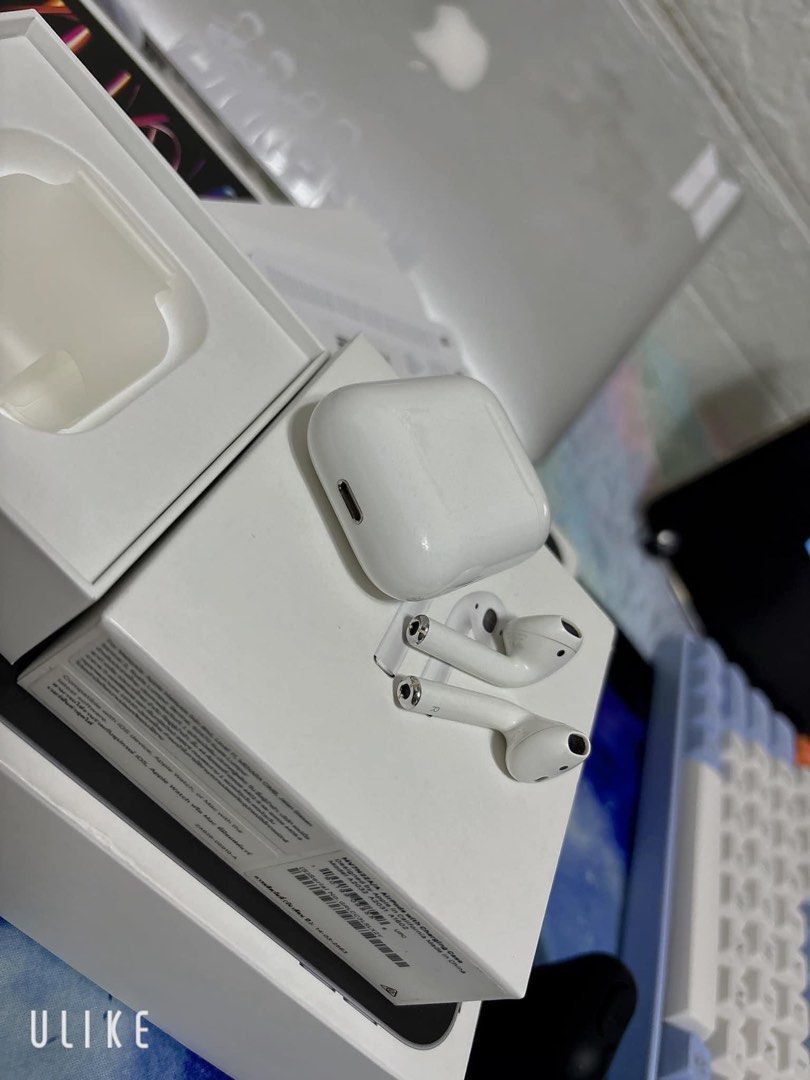 Apple airpods 2nd gen complete (Category: Headphones & Headsets) located in Angeles City. Submitted by kinadi051390 (Listing ID 1323998010, Image 3). Description: Complete with box and charger authentic Apple airpods 2nd gen Can give free silicone case .