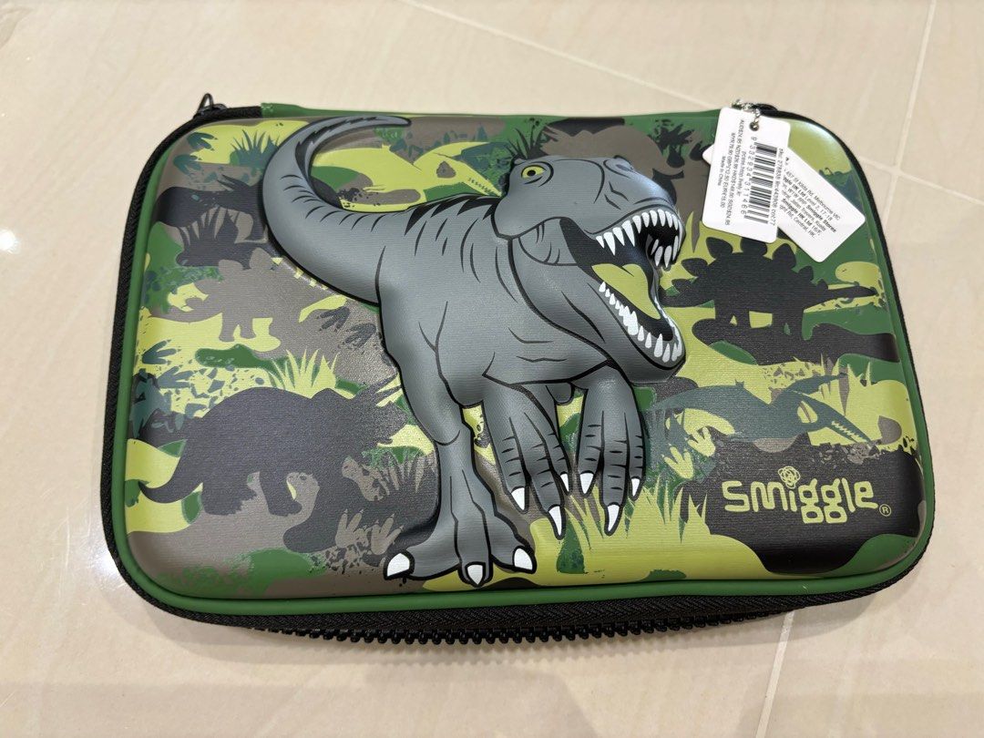 Smiggle Stationery Case (Category: Stationery & School Supplies) located in Singapore. Submitted by allfromsg (Listing ID 1323992198, Image 1). Description: Brand new Smiggle Stationery Case $10 with smartpac.
