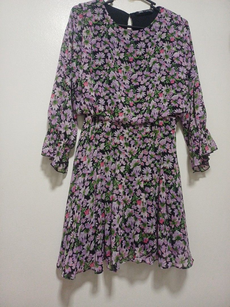 Black and purple dress (Category: Dresses) located in Pasig City. Submitted by sunieaileen (Listing ID 1323871795, Image 1). Description: like new no flaws still good..