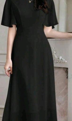 Black Dress for Oathtaking/Formal Event (Category: Evening dresses & gowns) located in Pasig City. Submitted by rrozes (Listing ID 1323934486, Image 1). Description: BRAND NEW SHEIN SIZE: PERFECT FIT: Waist: 27 Bust: 34 Ang ganda nitong dress. Its flowy and hugs the shape of your torso. No kidding :)) RFS: Will be used for an event but will not go. Need funds delivery by buyer.