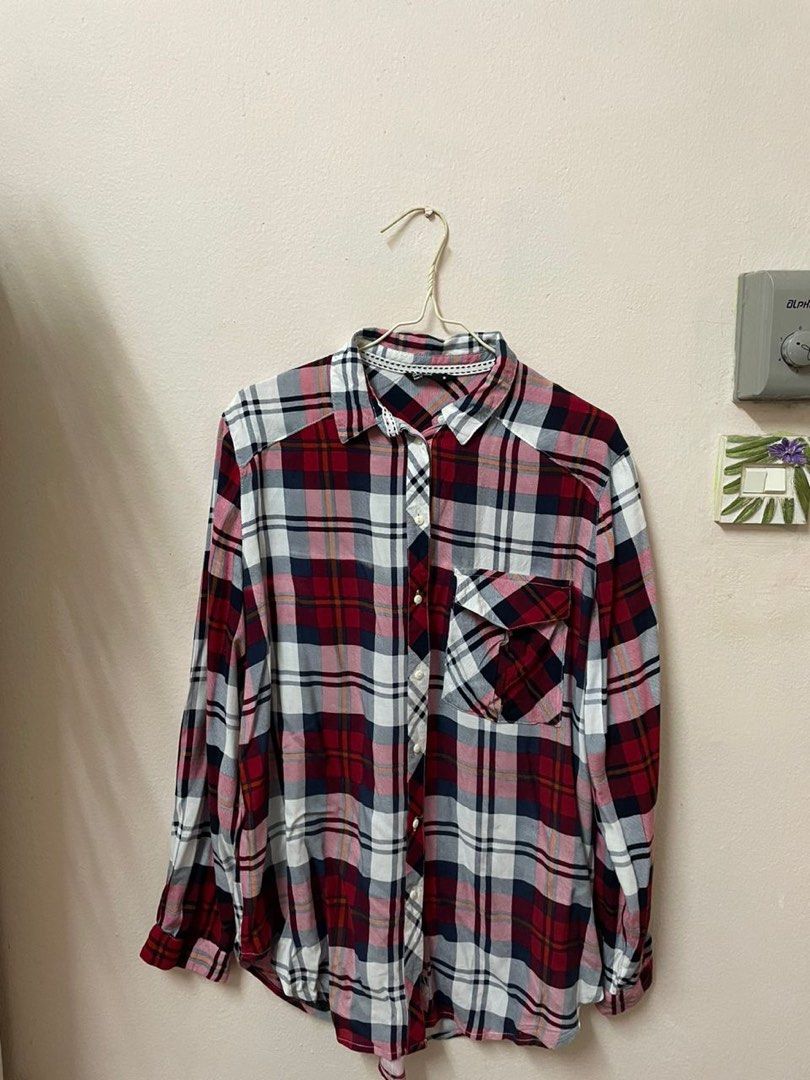 Calliope Basic Flannel Top (Category: Blouses) located in Kuala Lumpur. Submitted by wnkwr (Listing ID 1323897530, Image 1). Description: Calliope Basic Flannel Top Size M RM25 Condition 10/10.
