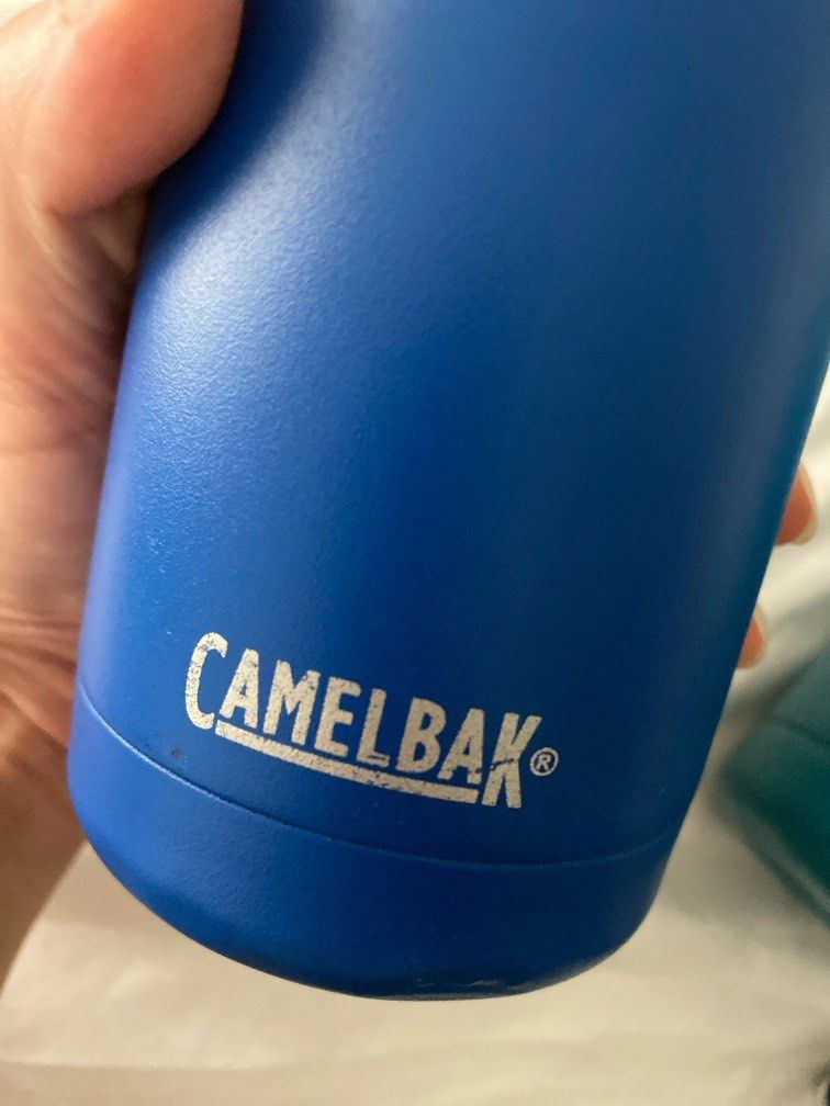 Camelbak 12oz (Category: Water Bottles & Tumblers) located in Lapu-Lapu City. Submitted by sarahleeshop (Listing ID 1323902962, Image 3). Description: 800 each Original No fakes.