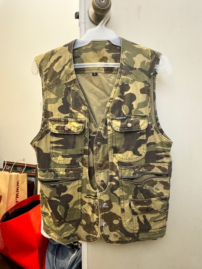 Camo cargo vest clearance