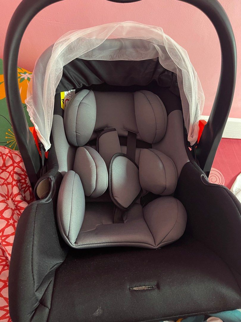 Car Seat for Baby (Category: Other Kids Furniture) located in Manila. Submitted by ysabellebb (Listing ID 1323881808, Image 3). Description: 4 in 1 Car seat for Baby bought it from the orange app Used only once for check up RFS: Bought a new car seat .