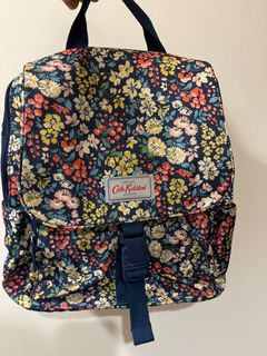 （分類：）位於 。 由 emiyani 提交（商品編號 1323992526，圖片 1）。簡介： 。