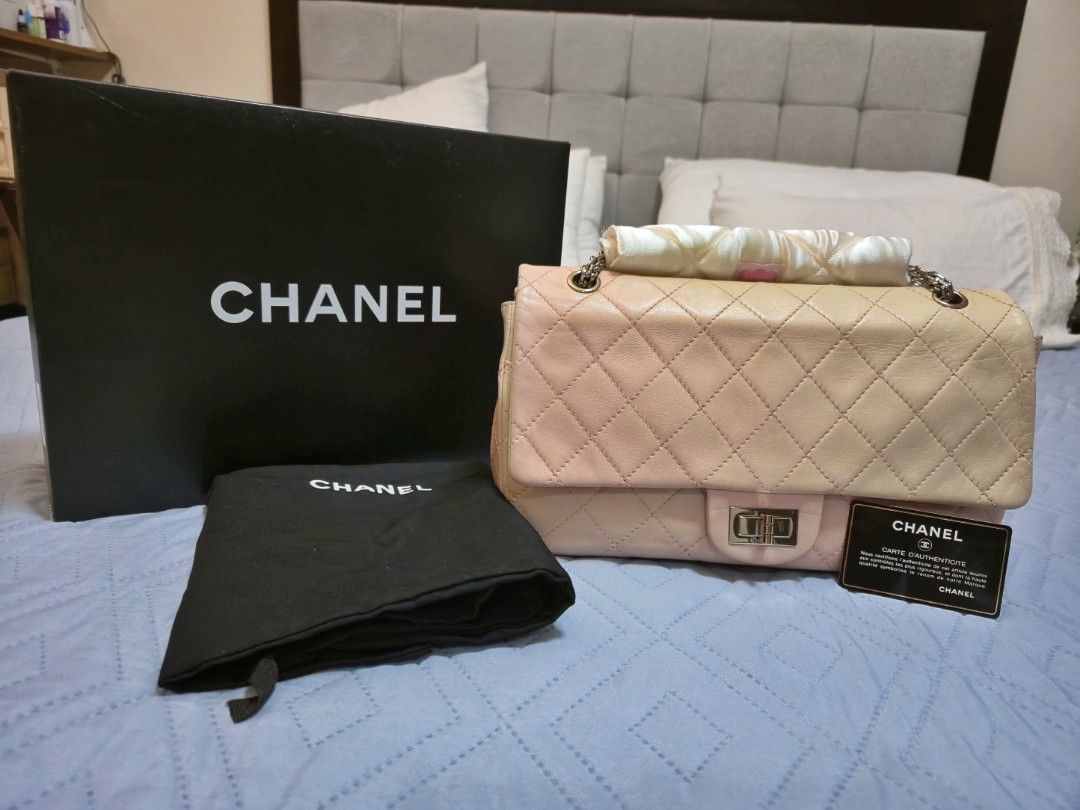Chanel Reissue Jumbo 2.55 Ombre (Category: Luxury Bags & Wallets) located in Cainta. Submitted by joyyan21 (Listing ID 1323867143, Image 1). Description: Width (at base): 10.75" Height: 7.25" Depth: 3.25" Shoulder Strap Drop: 11.25" Type of Material: Lambskin Color: Beige & Blush Pink Origin: France Inclusions: • Box • Dust Bag • Authenticity Card.