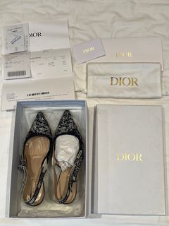 (Category: ) located in . Submitted by luxpreloved_ (Listing ID 1323886260, Image 1). Description: .