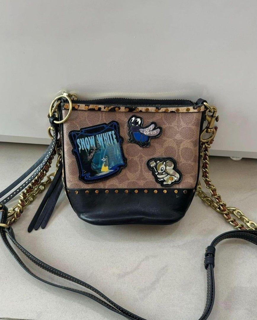 Coach duffle 12 discount