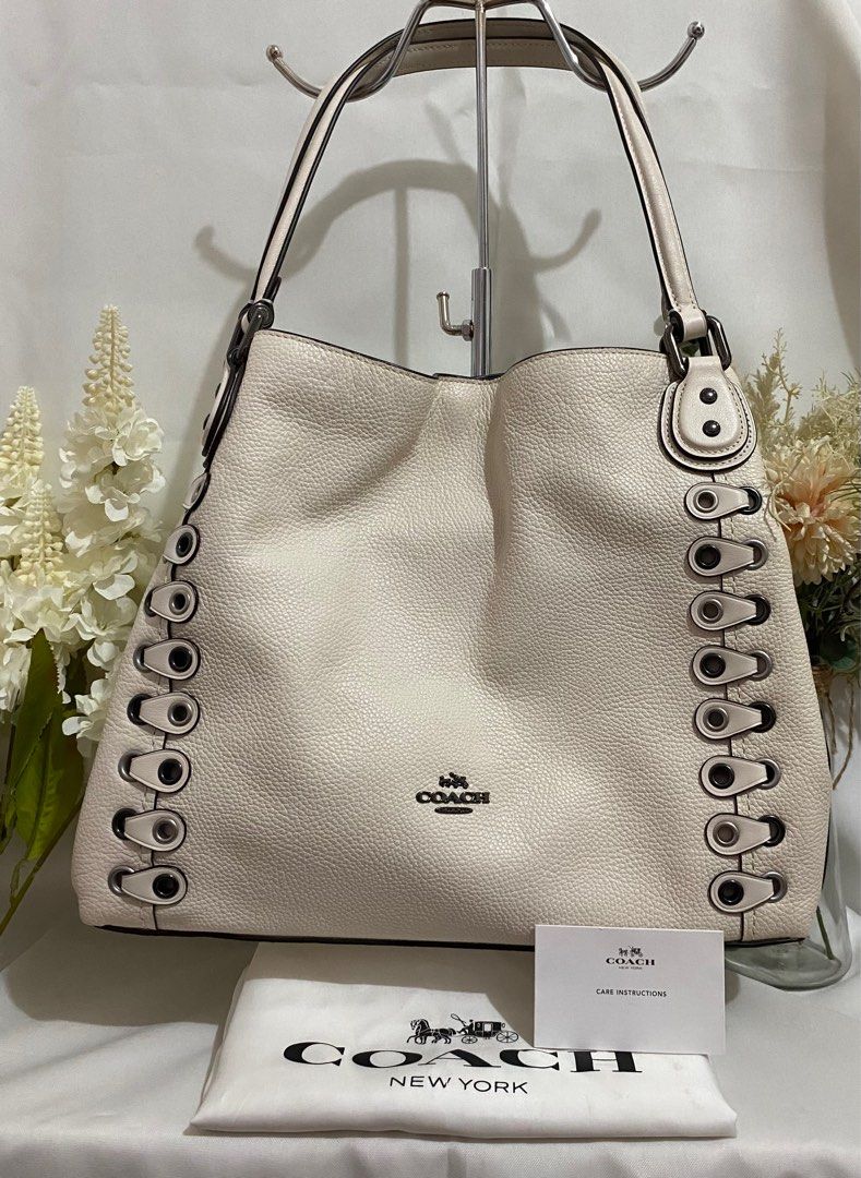 COACH Edie shoulder bag (medium) off white (Category: Luxury Bags & Wallets) located in Magalang. Submitted by katoenjeru0723 (Listing ID 1323839510, Image 2). Description: .