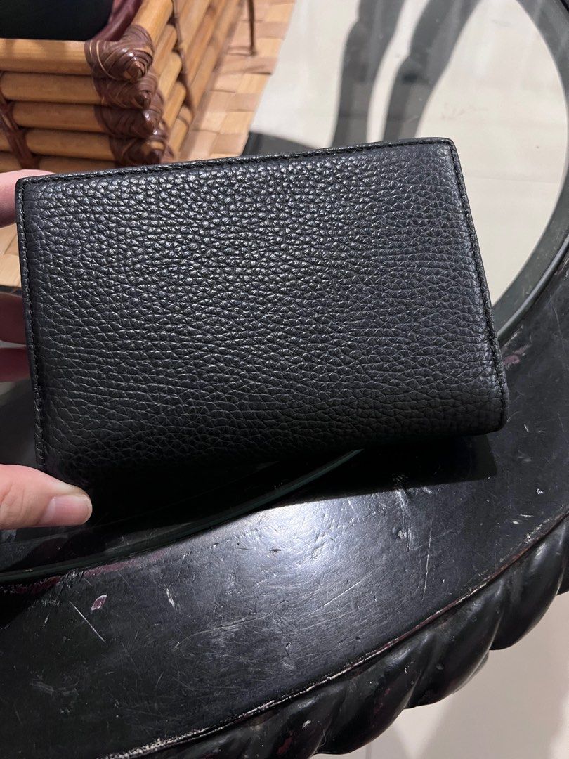 Coccinelle Arlettis medium wallet (updated pics Sept2024) (Category: Luxury Bags & Wallets) located in Makati City. Submitted by katrt (Listing ID 1237648737, Image 3). Description: Coccinelle Arlettis medium wallet (italian brand) Black leather. Comes with box. Good as new. Zipper hardware still has plastic wrapper Rfs: prefer small card holder.