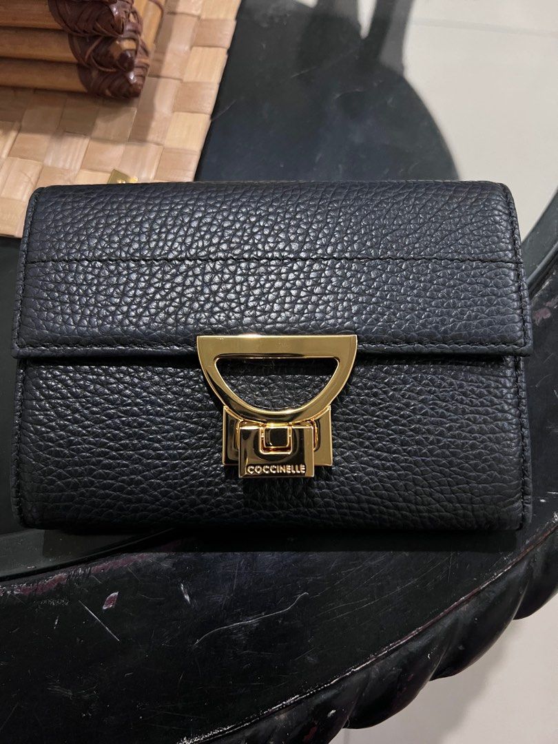 Coccinelle Arlettis medium wallet (updated pics Sept2024) (Category: Luxury Bags & Wallets) located in Makati City. Submitted by katrt (Listing ID 1237648737, Image 1). Description: Coccinelle Arlettis medium wallet (italian brand) Black leather. Comes with box. Good as new. Zipper hardware still has plastic wrapper Rfs: prefer small card holder.