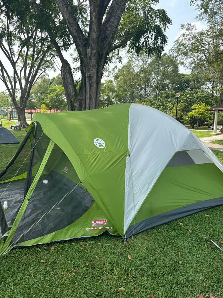 Coleman Evanston screened 8 men tent