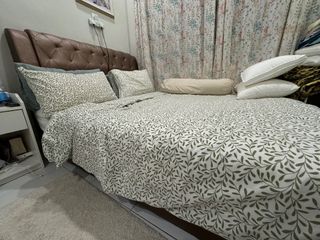 (Category: ) located in . Submitted by Sellforyou_ (Listing ID 1323850273, Image 1). Description: .