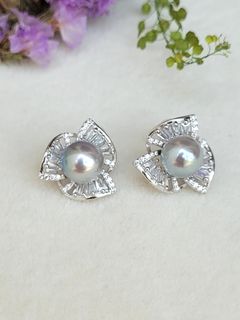 (Category: ) located in . Submitted by Myjewelryroom (Listing ID 1323948779, Image 1). Description: .