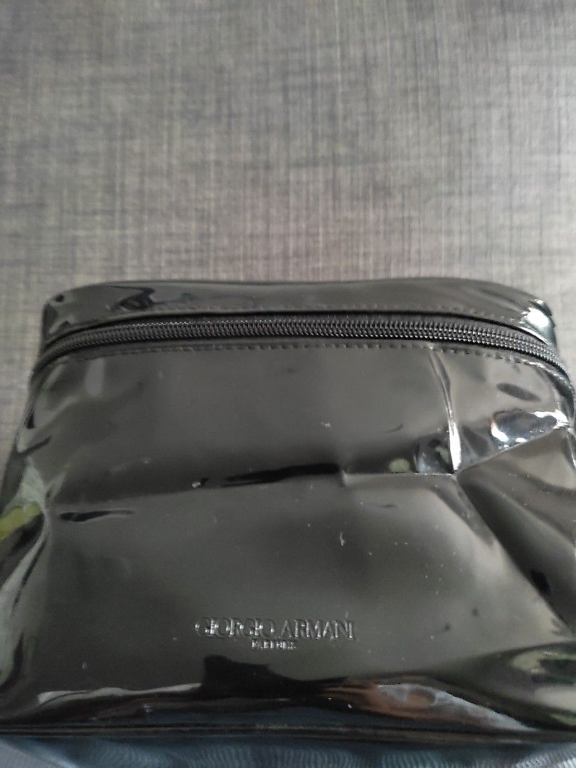 giorgio armani make up kit w/free pouch (Category: Tote Bags) located in Calamba. Submitted by merrymerida (Listing ID 1323894544, Image 3). Description: .