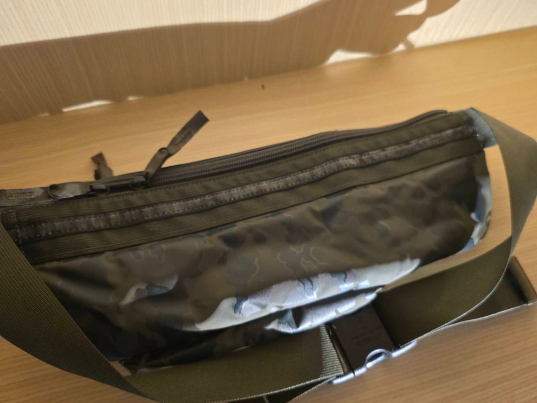 Head porter hip bag store
