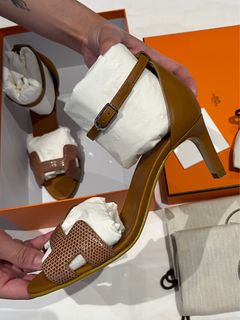 (Category: ) located in . Submitted by luxpreloved_ (Listing ID 1323901888, Image 1). Description: .
