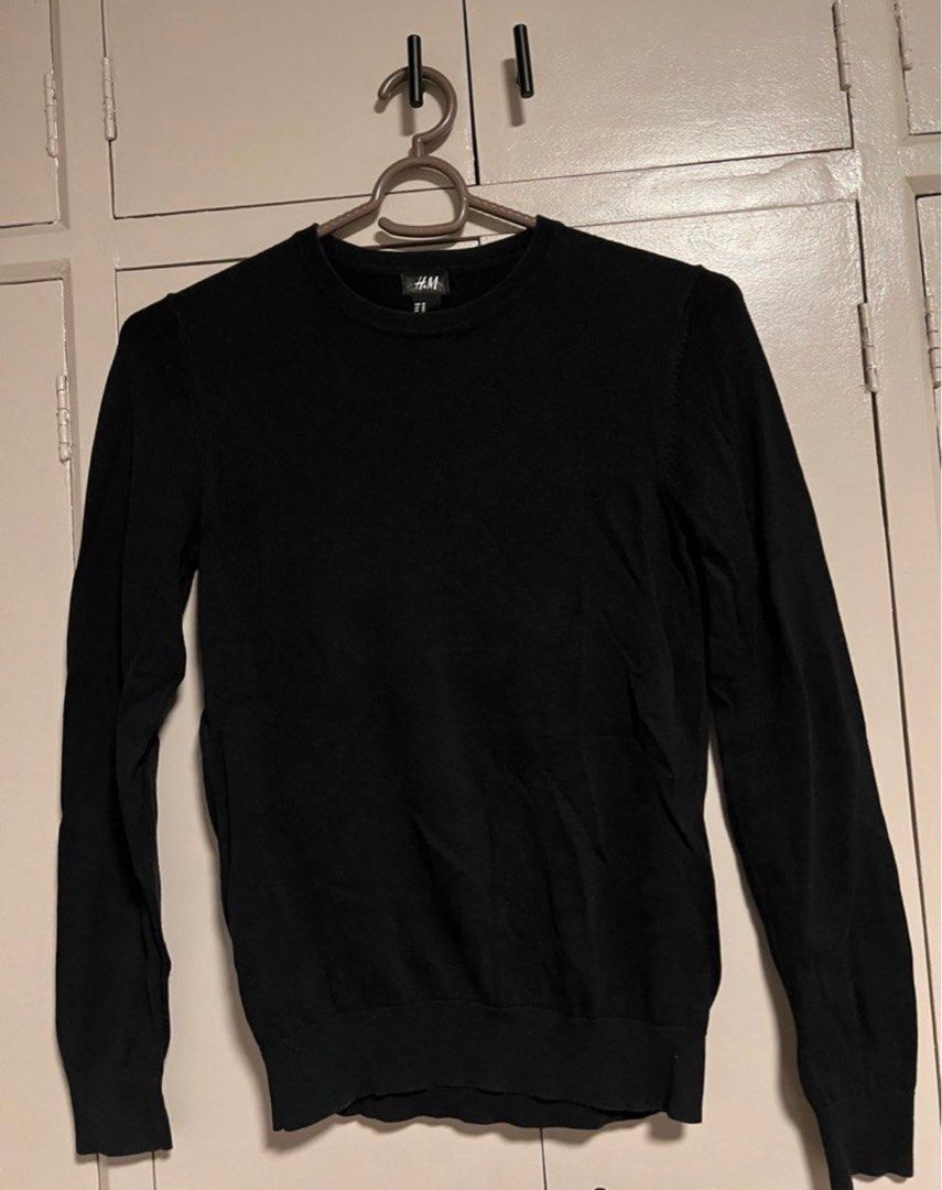 H&M Black Knitted Sweater Longsleeves (Category: Coats, Jackets and Outerwear) located in Navotas City. Submitted by rmzrt (Listing ID 1323925712, Image 1). Description: .